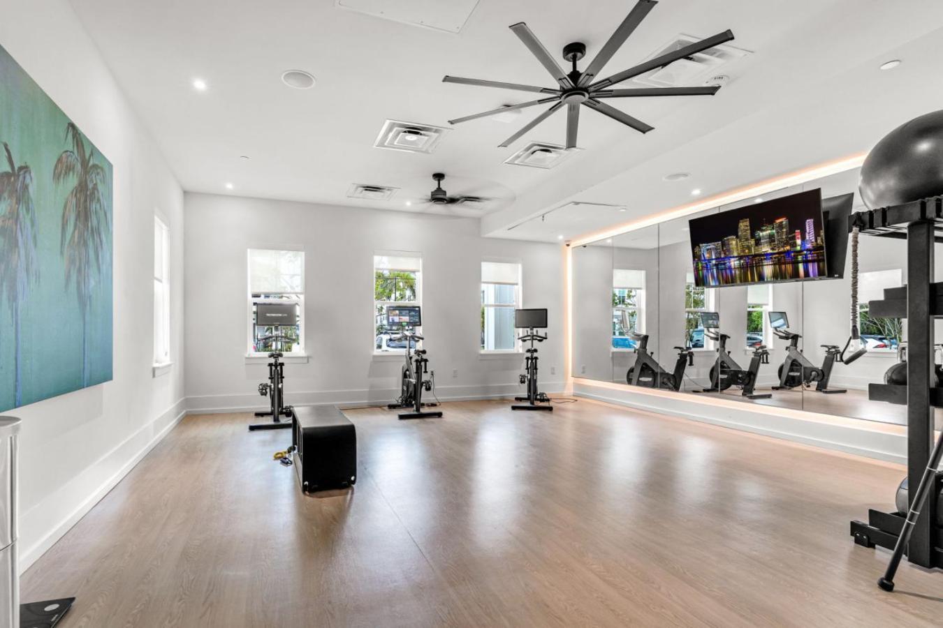 Sunny 2-Bed Oasis Pool And Gym In أبولو بيتش المظهر الخارجي الصورة